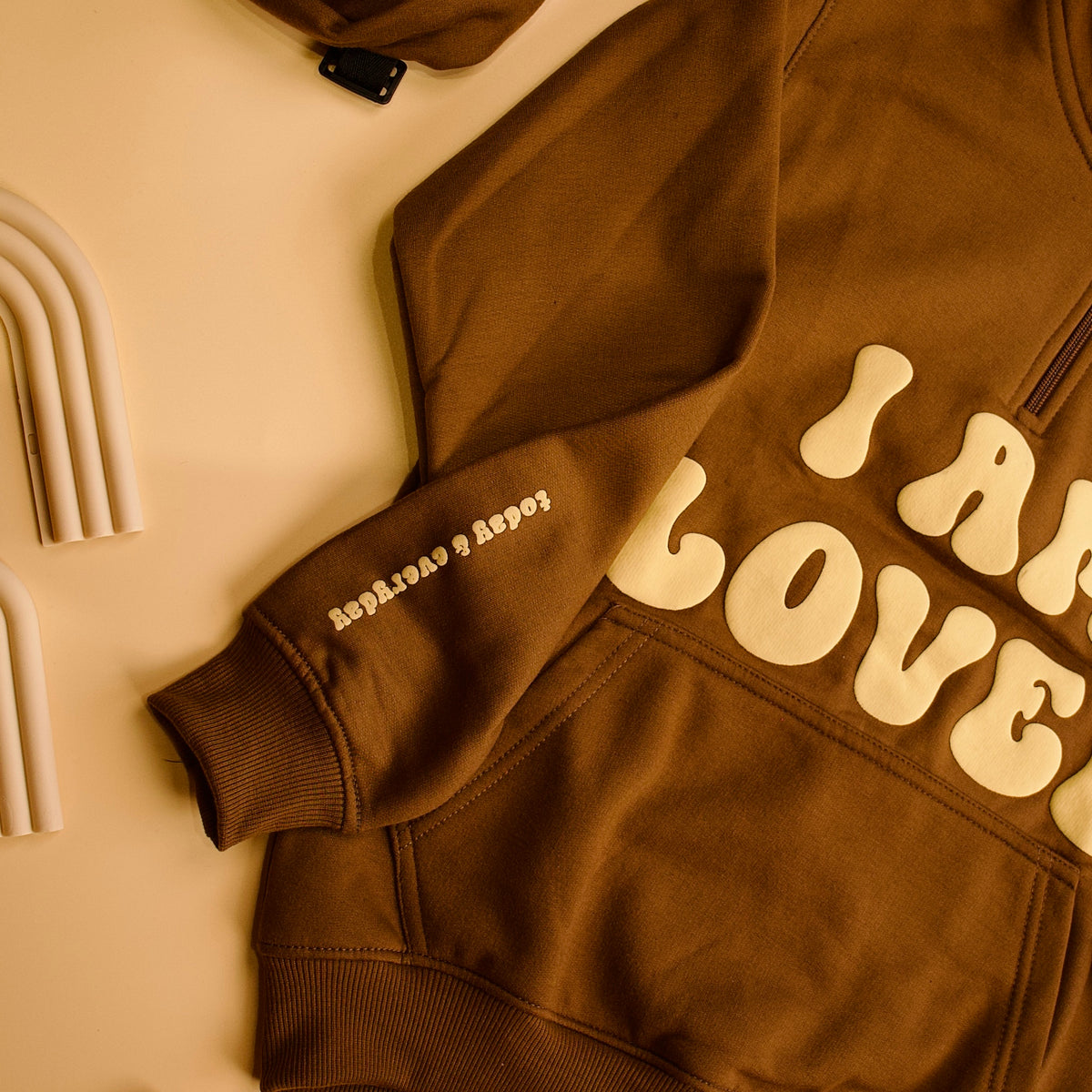 I AM LOVED - BEIGE